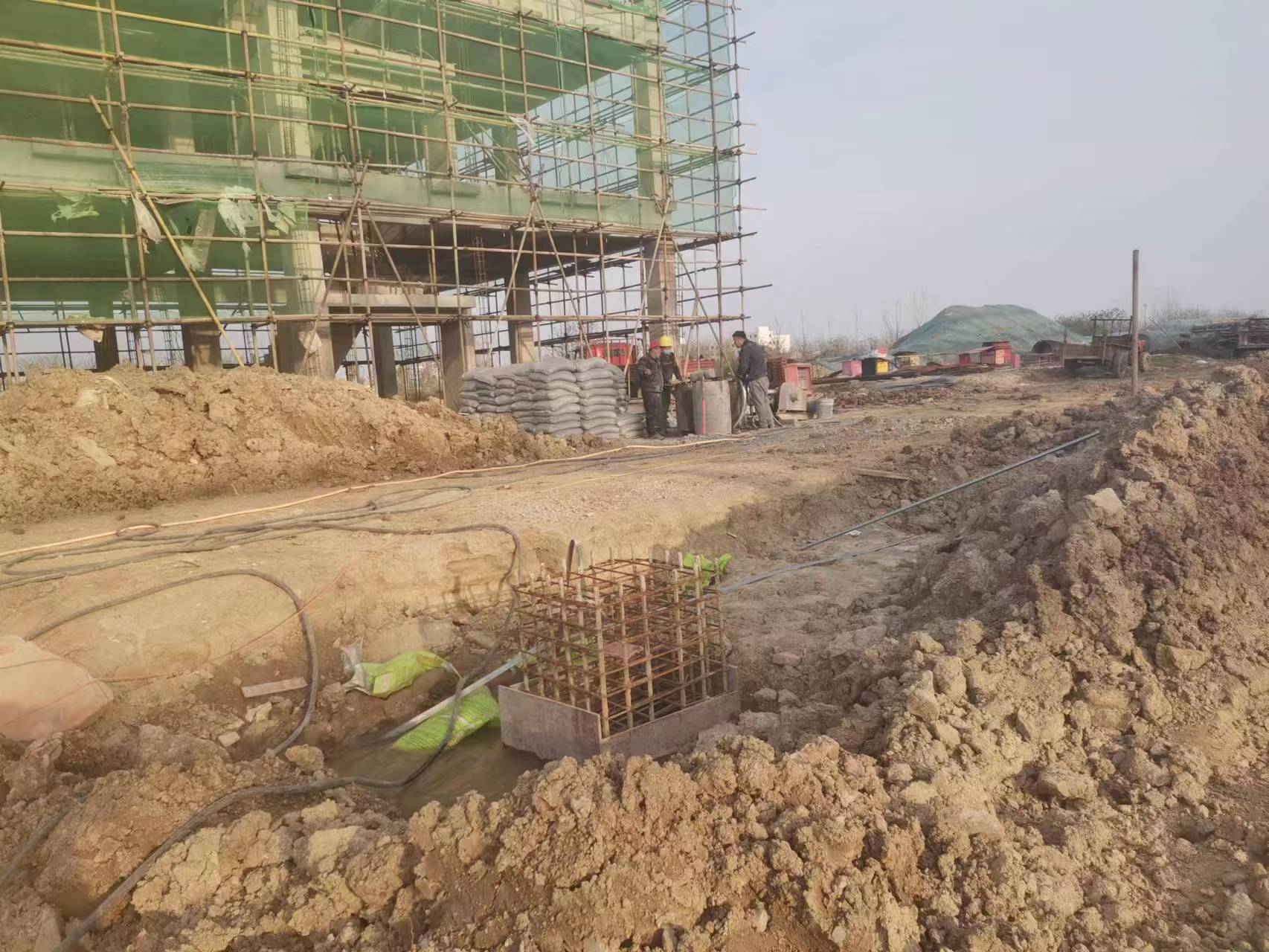 凤台当桥梁出现裂缝的时候应该及时加固修补